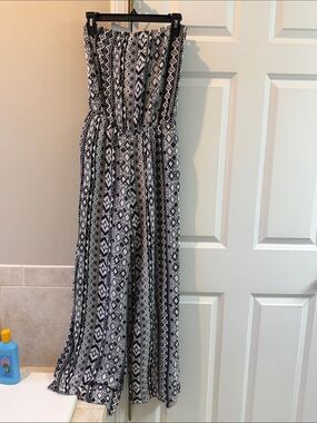 JM Collection Black and White Strapless Printed Jumpsuit